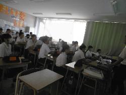 学級シンボル決めの様子（2年生）