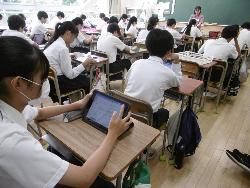 学級シンボル決めの様子（3年生）