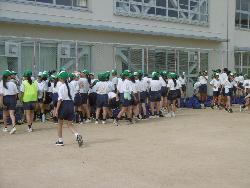 学年練習（給水タイム）のようす
