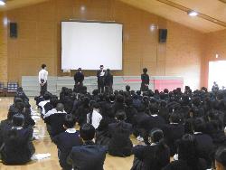 2年生学年集会の様子