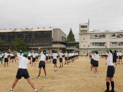2年生学年体育（動きの確認）
