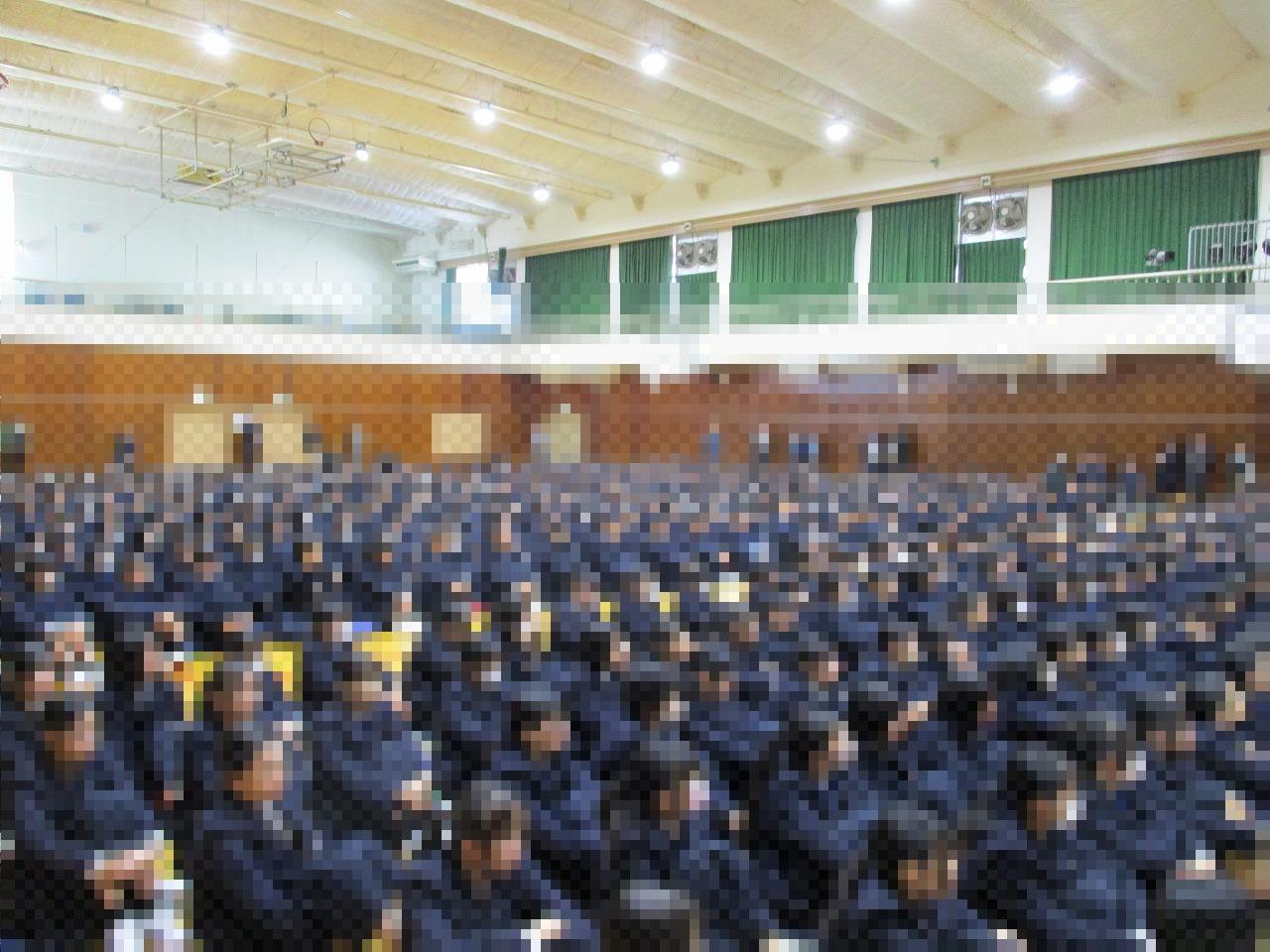 始業式聞く姿勢