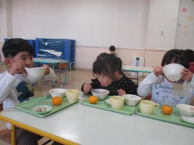食べる