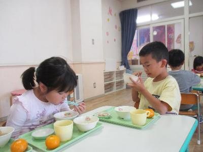 さつま汁食べる