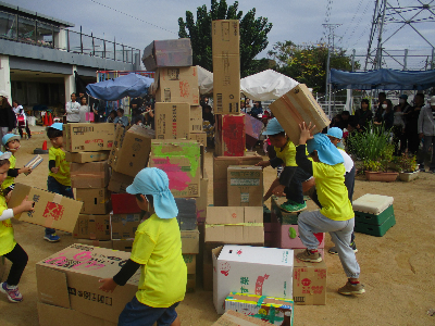 段ボール積み