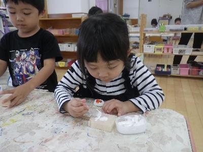ボンドを使ってます