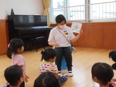 3歳児読み聞かせ