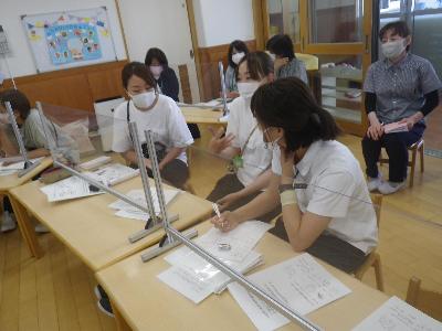 職員話し合い