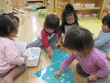 シールはがし２