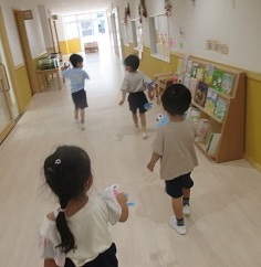 トンボ散歩