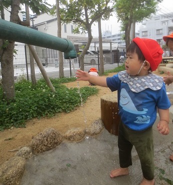 水に触れたい