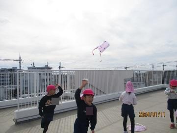 凧をあげる