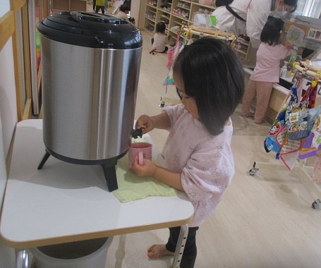 おちゃをいれる