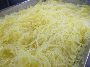 皮をむきほぐしたそうめんかぼちゃ